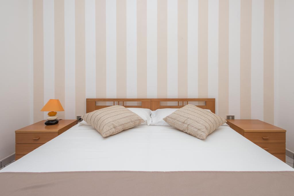 טורה סן ג'ובאני אוג'נטו Blu Side Hotel & Residence מראה חיצוני תמונה