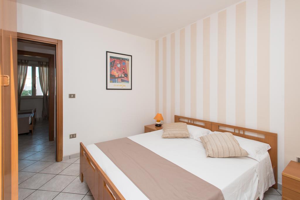 טורה סן ג'ובאני אוג'נטו Blu Side Hotel & Residence מראה חיצוני תמונה