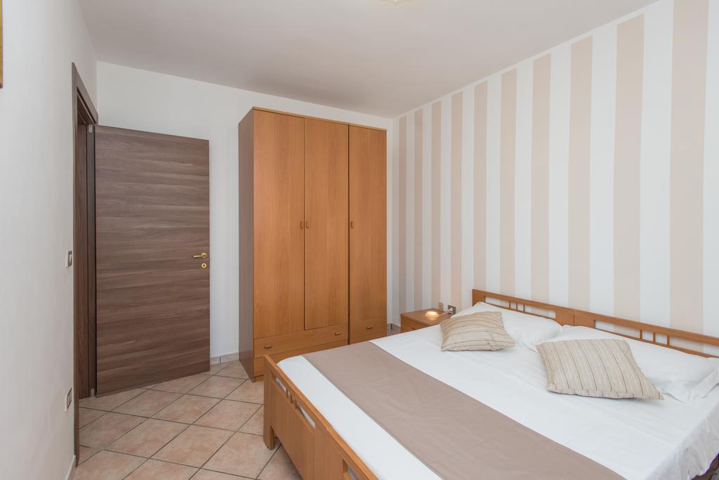 טורה סן ג'ובאני אוג'נטו Blu Side Hotel & Residence מראה חיצוני תמונה