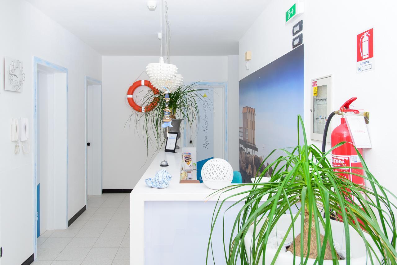 טורה סן ג'ובאני אוג'נטו Blu Side Hotel & Residence מראה חיצוני תמונה