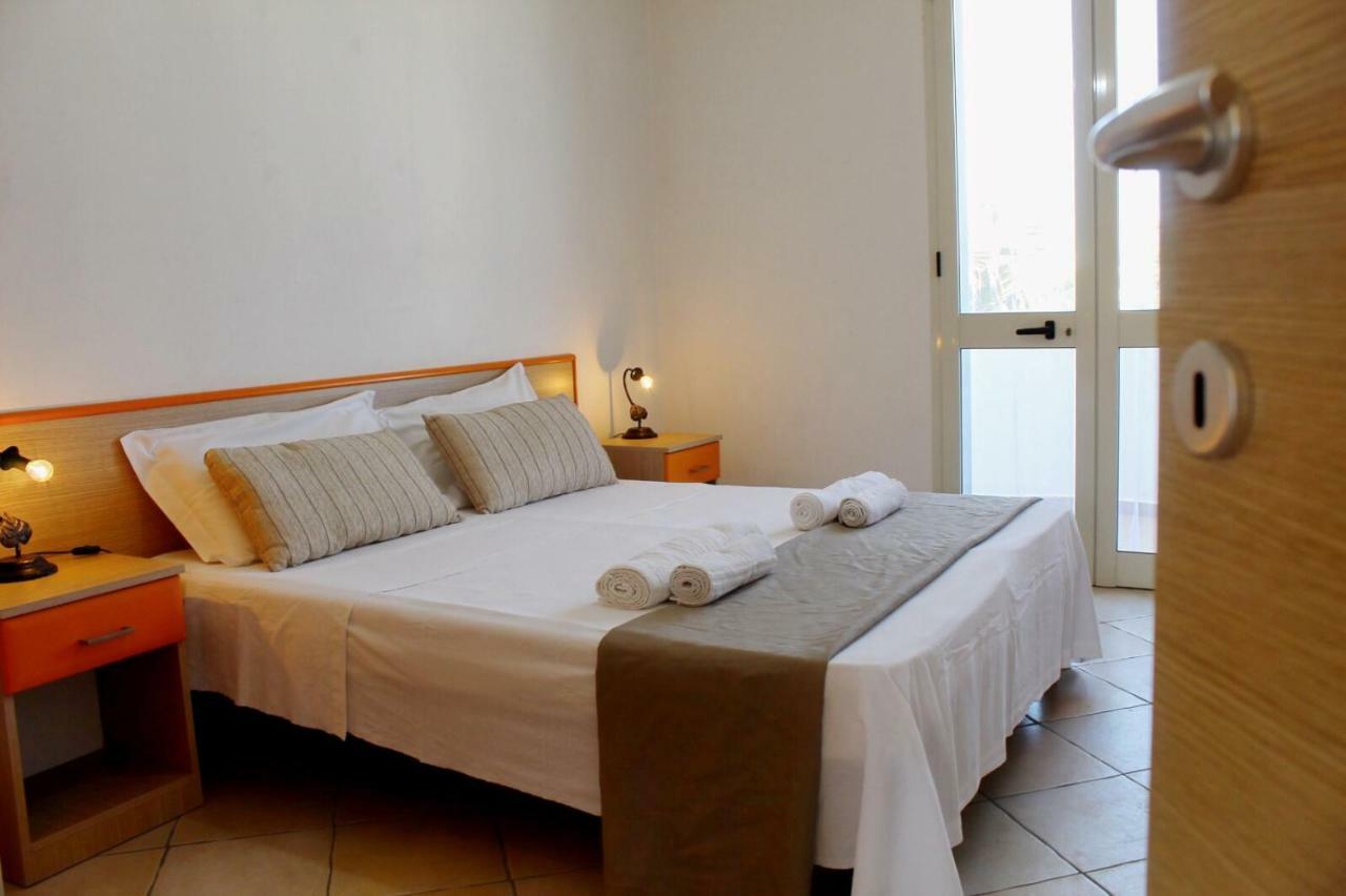 טורה סן ג'ובאני אוג'נטו Blu Side Hotel & Residence מראה חיצוני תמונה